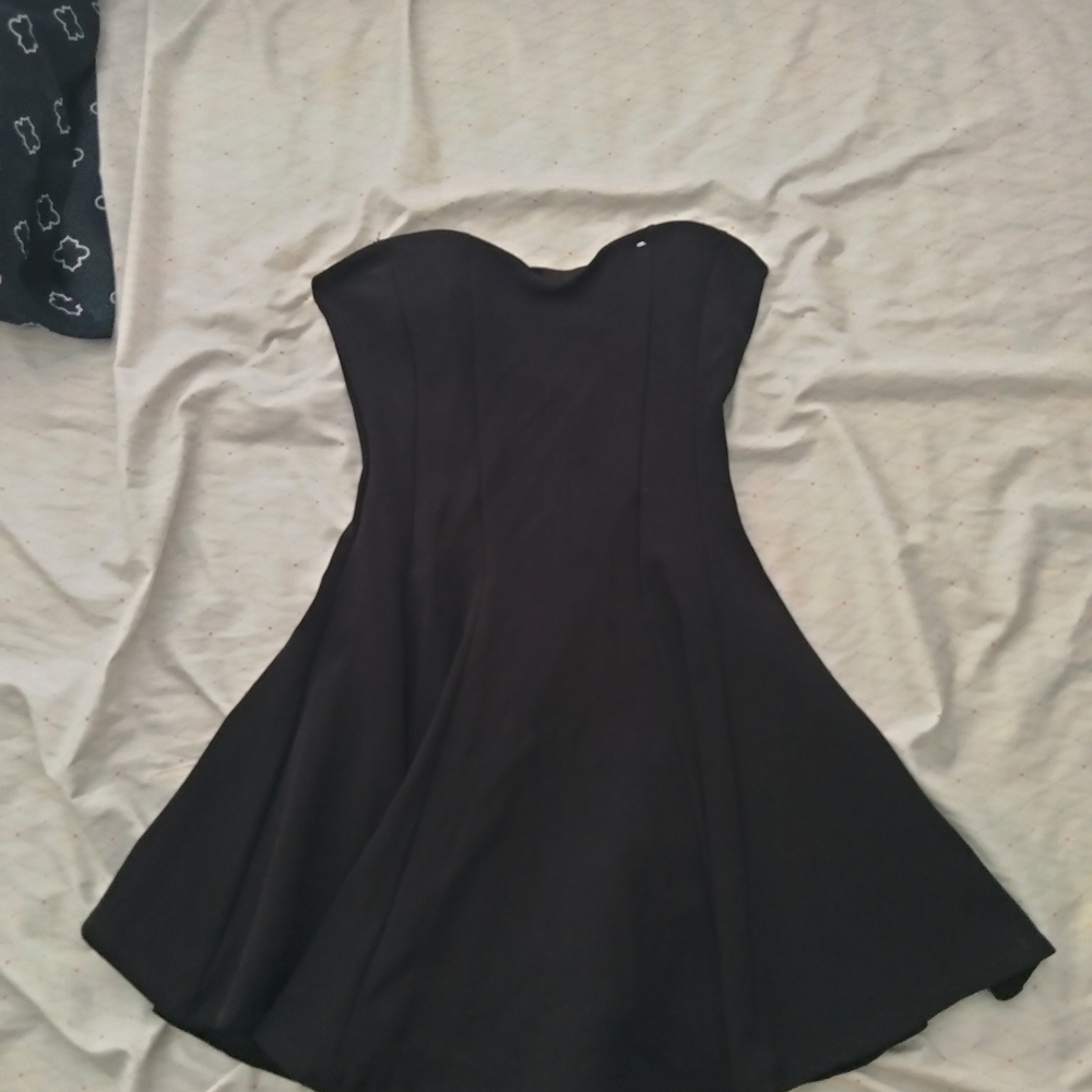 Elegant Black Strapless Dress